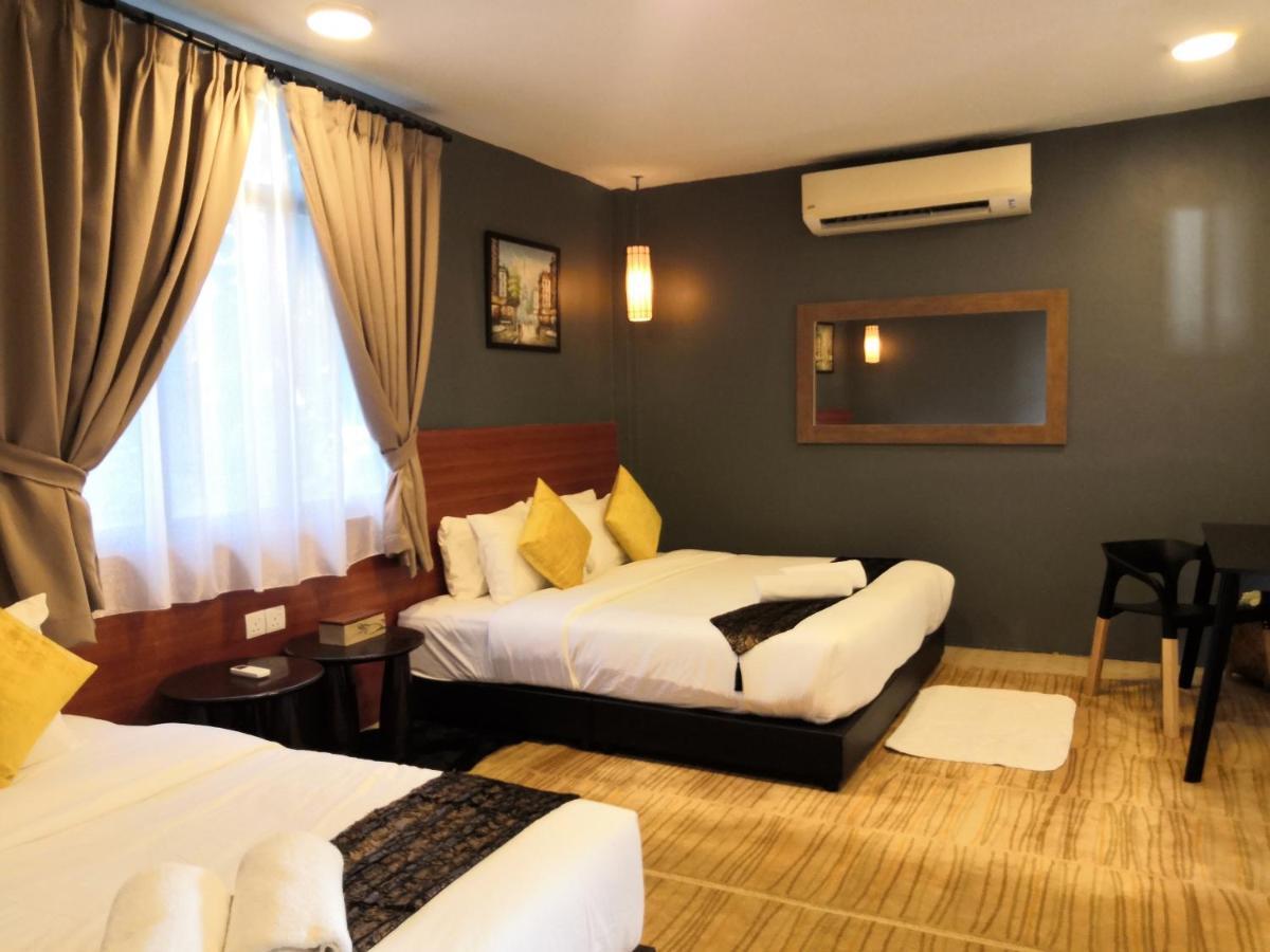 Alia Residence Business Resort Padang Mat Sirat Екстер'єр фото